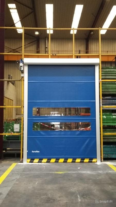Ventajas y aplicaciones de las puertas rápidas de lona en entornos industriales